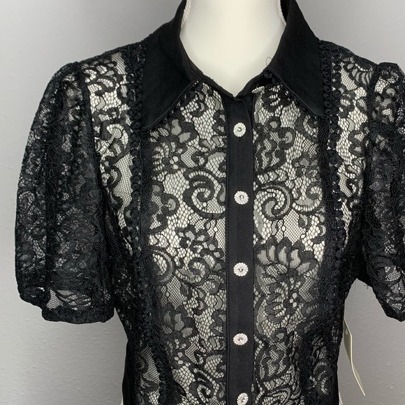 🖤 Lace Rhinestone Button Top 🖤 - Picture 6 of 8